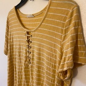 Summery yellow 24/7 shirt